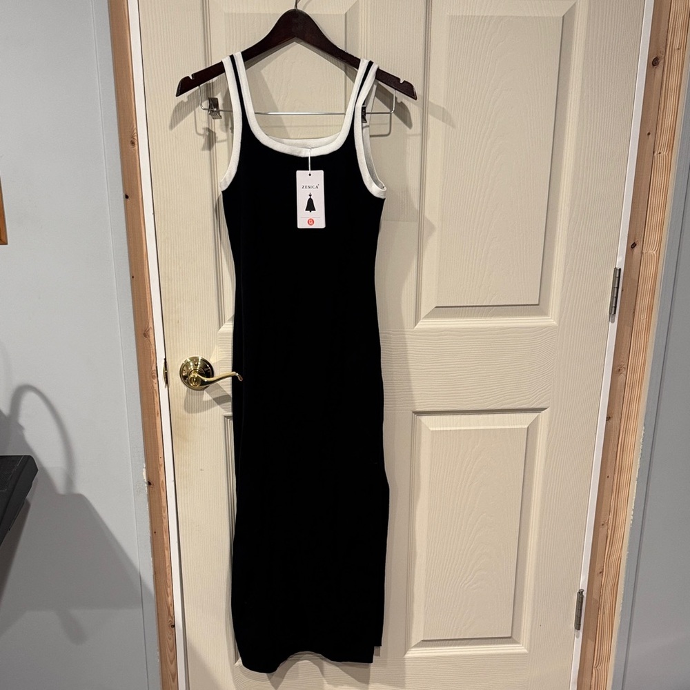 Chic Black and White Maxi Dress